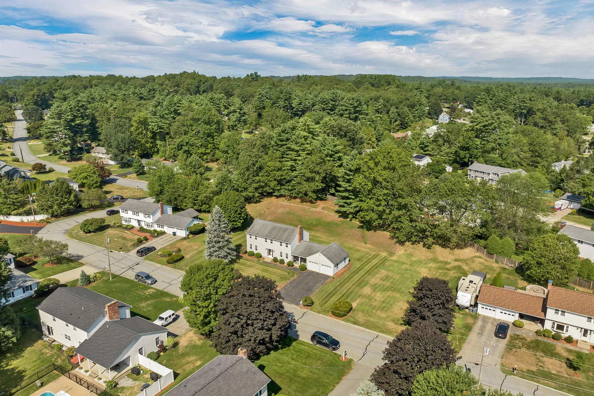 9 Catalina Lane Nashua NH 03064