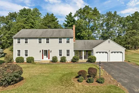 9 Catalina Lane Nashua NH 03064