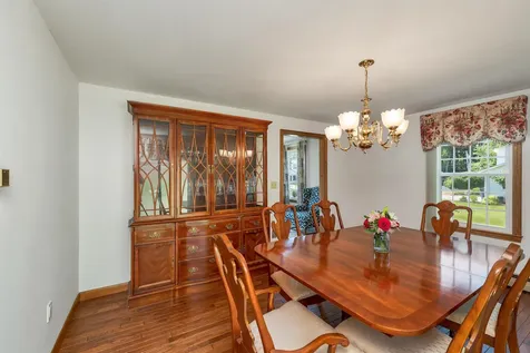 9 Catalina Lane Nashua NH 03064