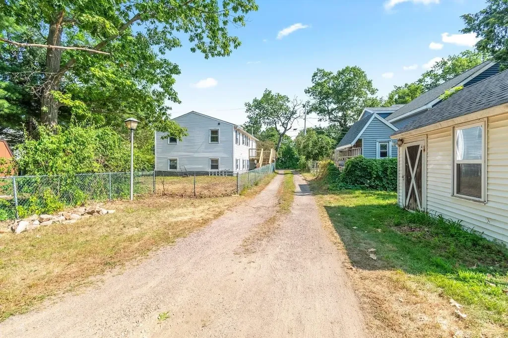 44 Cottage Grove Burlington VT 05408