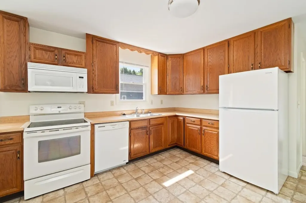 44 Cottage Grove Burlington VT 05408