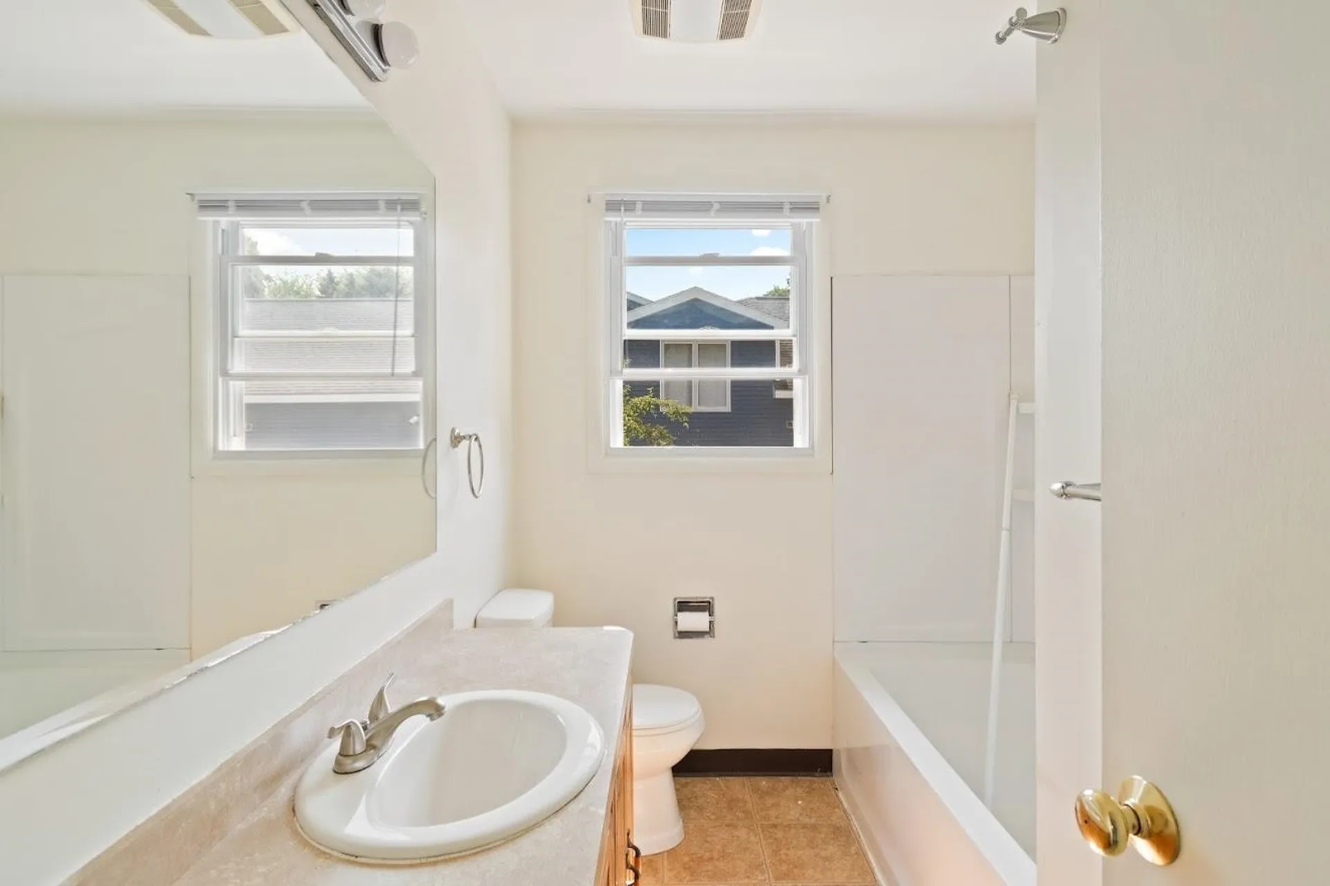 44 Cottage Grove Burlington VT 05408