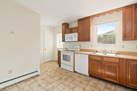 44 Cottage Grove Burlington VT 05408