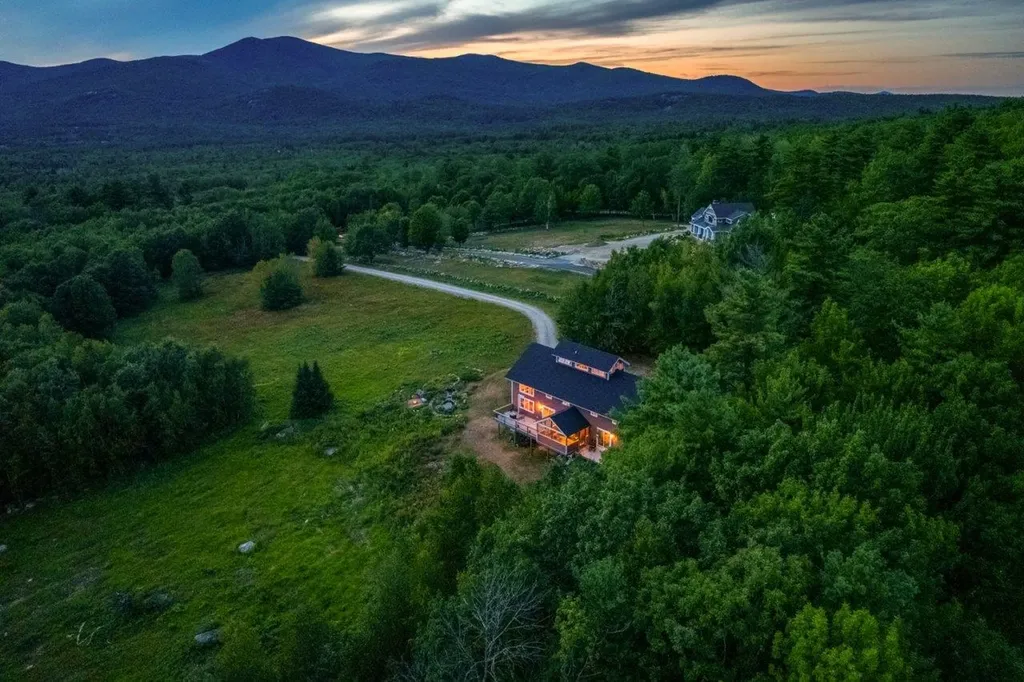 11 Winners Circle Farm Road Tuftonboro NH 03816