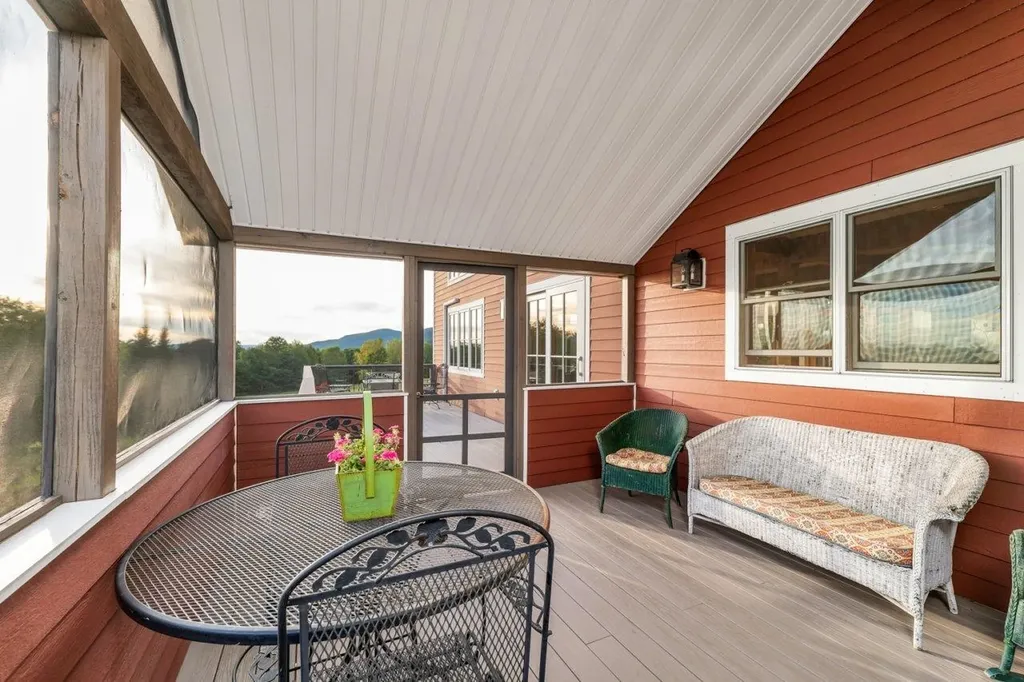 11 Winners Circle Farm Road Tuftonboro NH 03816