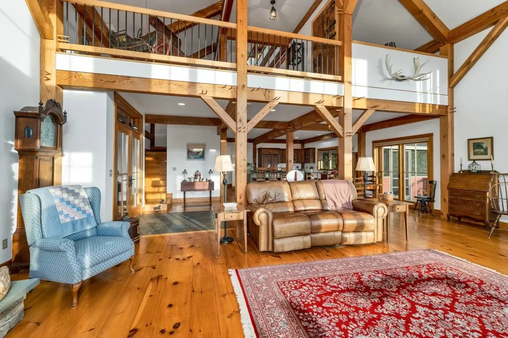 11 Winners Circle Farm Road Tuftonboro NH 03816