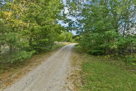 11 Winners Circle Farm Road Tuftonboro NH 03816