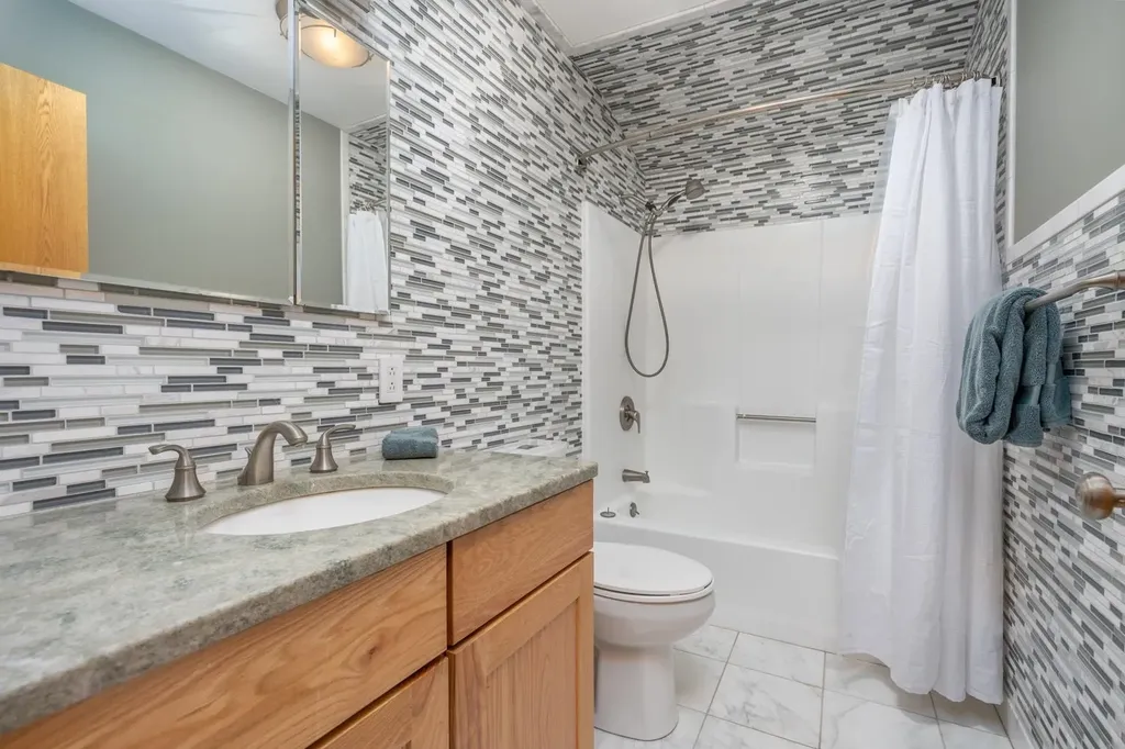 67 Spruce Pond Drive Strafford NH 03884
