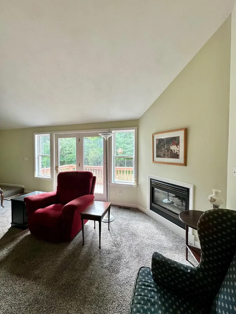 21 Coles Way Atkinson NH 03811