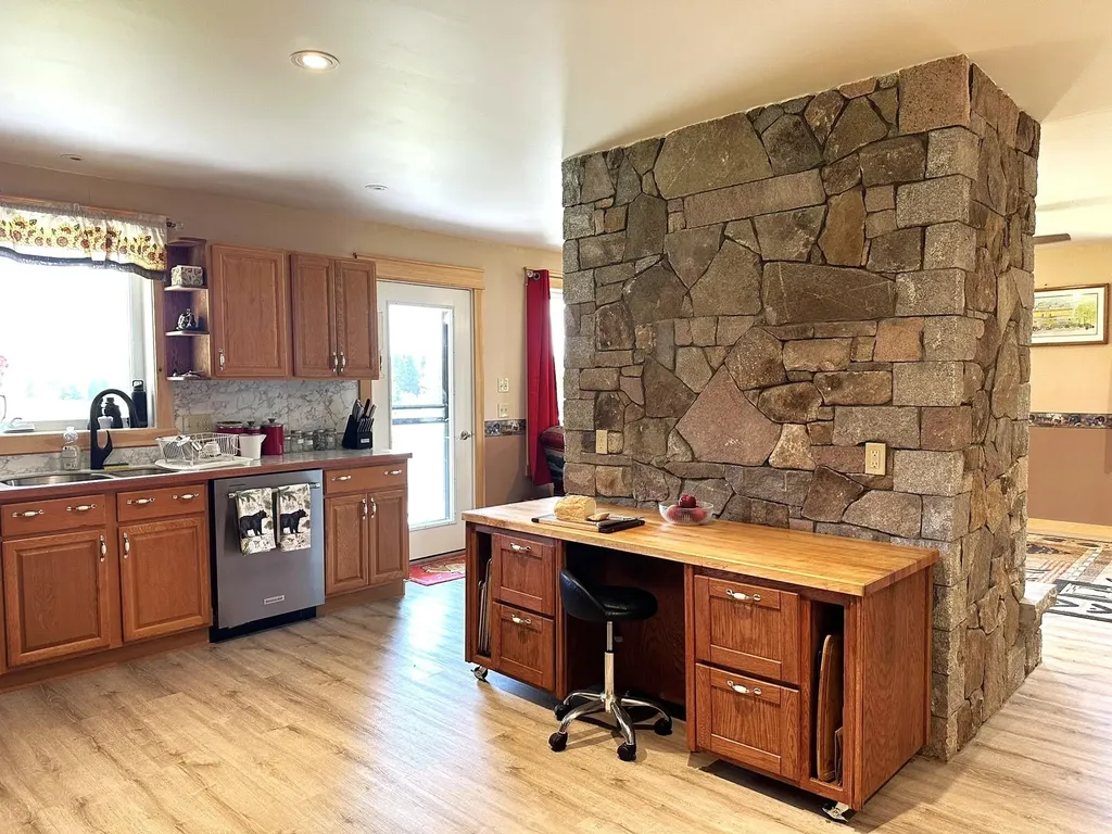 550 Petes Pond Road Hardwick VT 05836