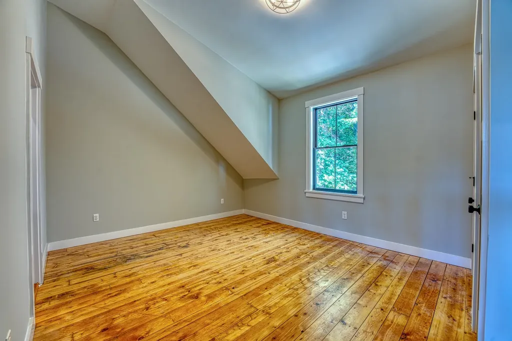 1002 Route 3 Holderness NH 03245