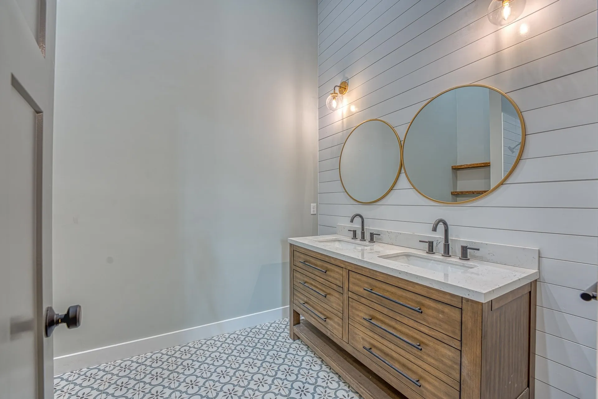 1002 Route 3 Holderness NH 03245