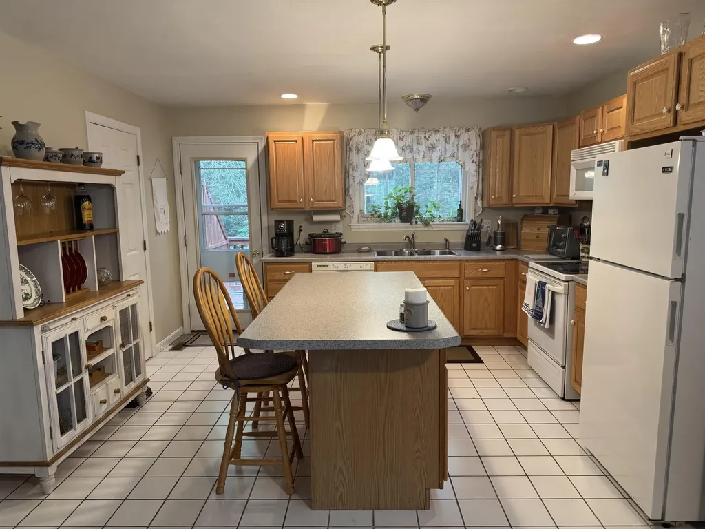 335 Calef Highway Barrington NH 03825