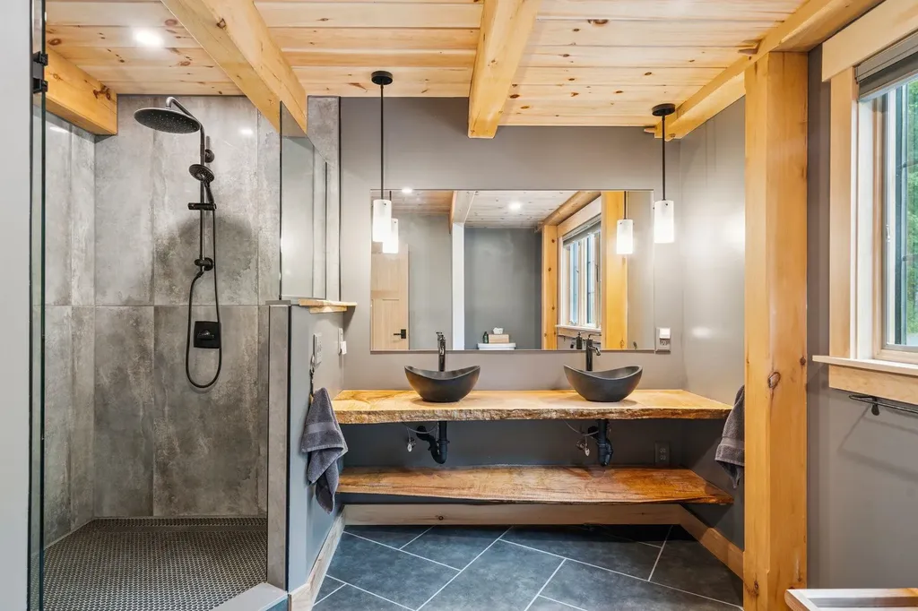 365 Tunnel Stream Road Benton NH 03785