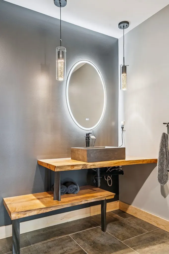 365 Tunnel Stream Road Benton NH 03785