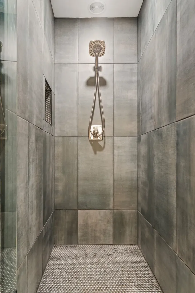 365 Tunnel Stream Road Benton NH 03785