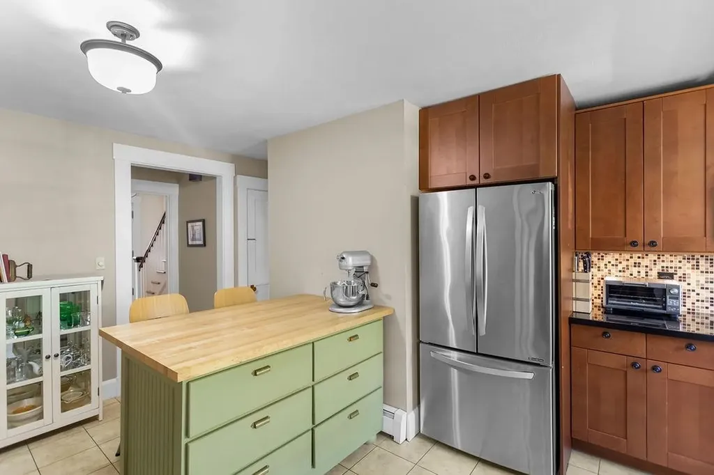 100 Hollis Street Manchester NH 03101