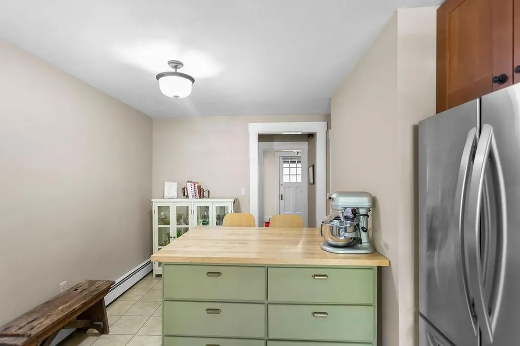 100 Hollis Street Manchester NH 03101