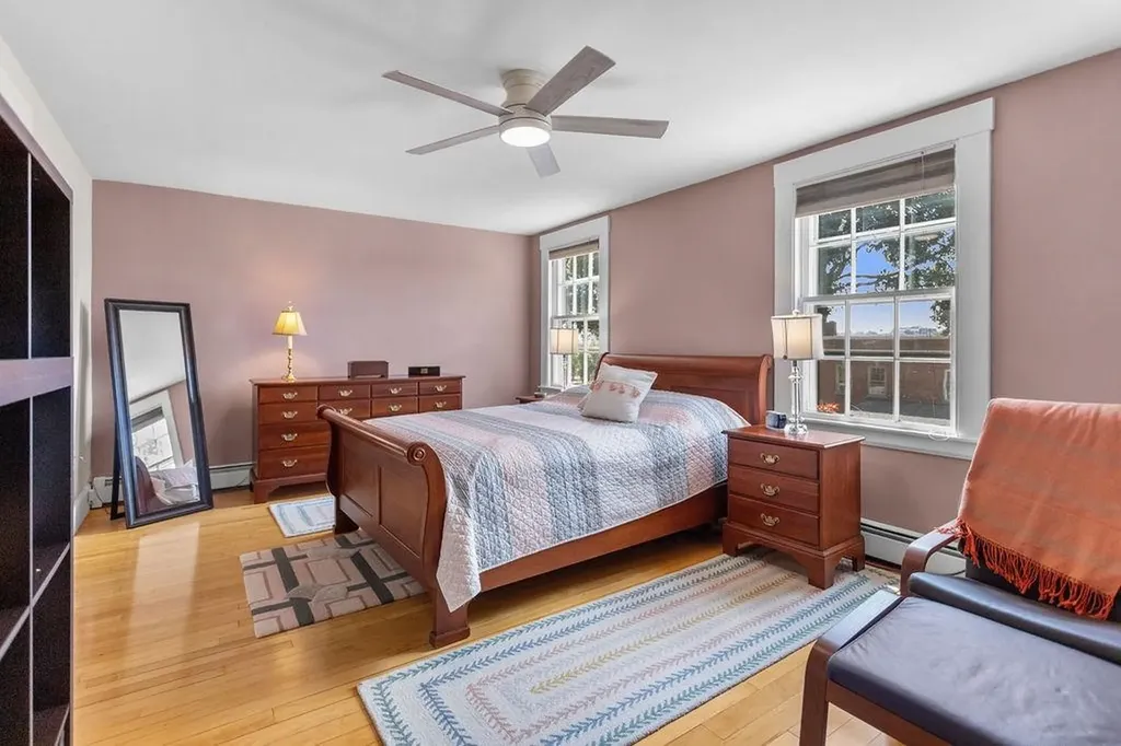 100 Hollis Street Manchester NH 03101