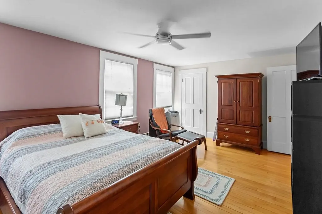 100 Hollis Street Manchester NH 03101