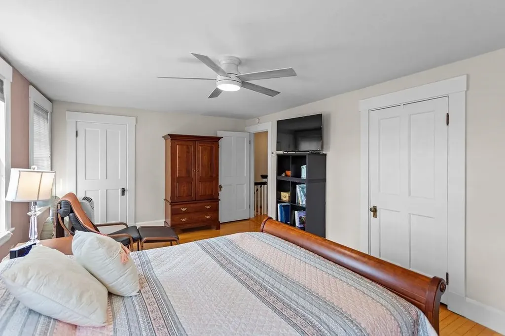 100 Hollis Street Manchester NH 03101