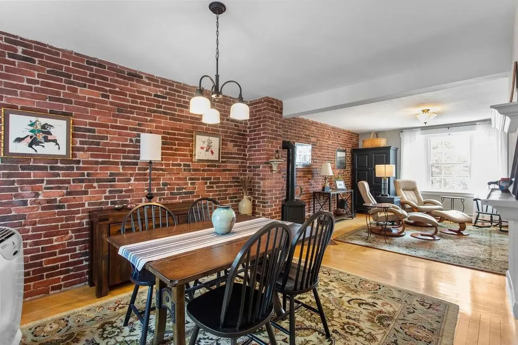 100 Hollis Street Manchester NH 03101