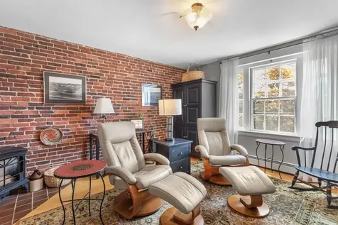 100 Hollis Street Manchester NH 03101