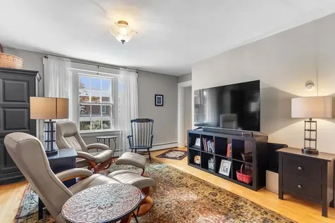 100 Hollis Street Manchester NH 03101