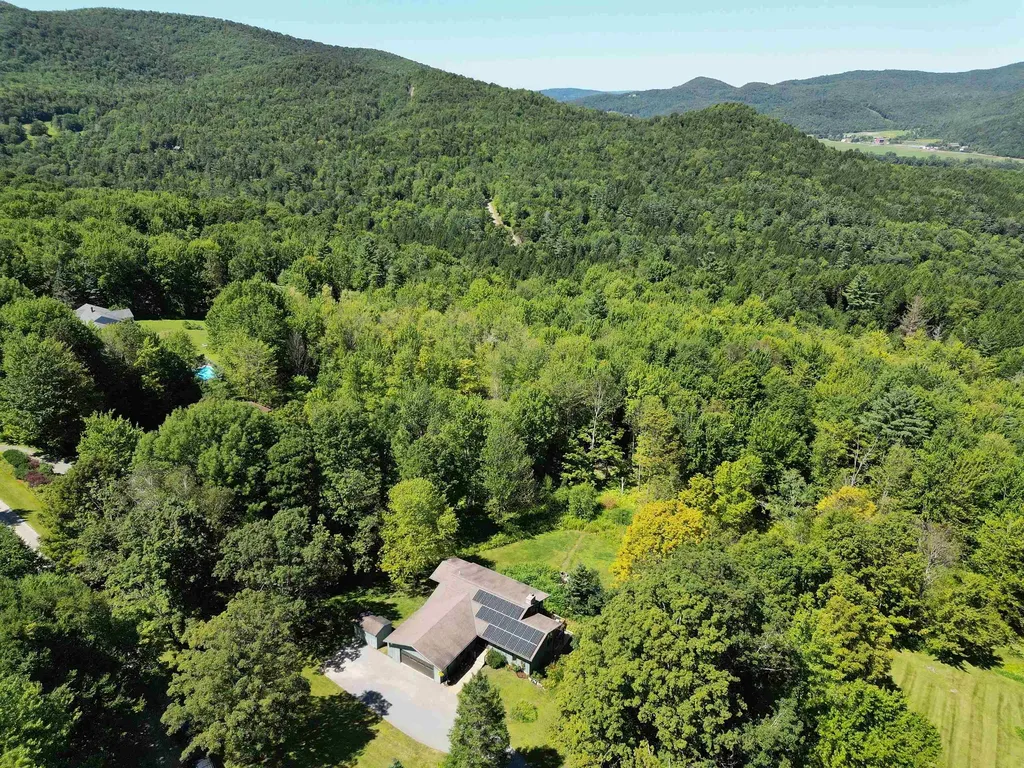 132 Stonefence Road Richmond VT 05477