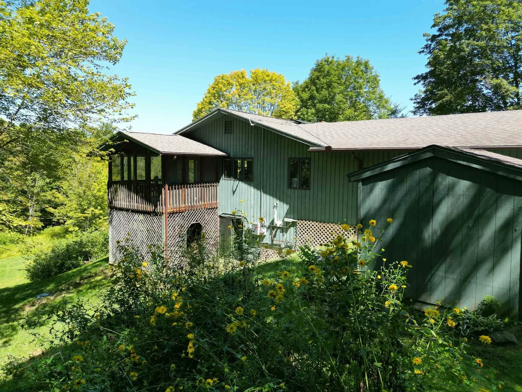 132 Stonefence Road Richmond VT 05477
