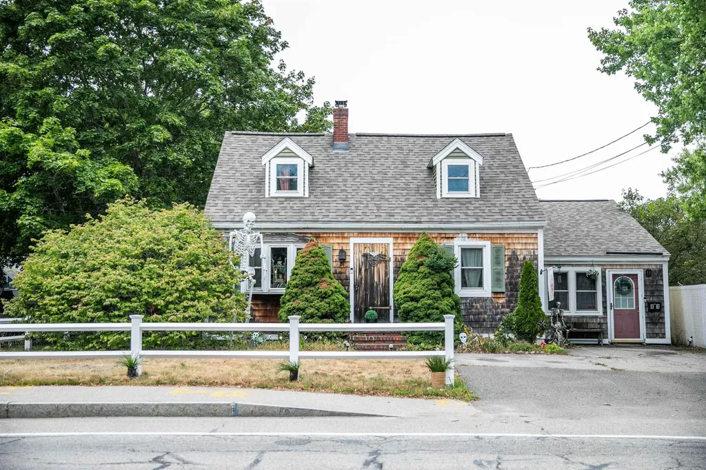 81 Washington Street Rochester NH 03867