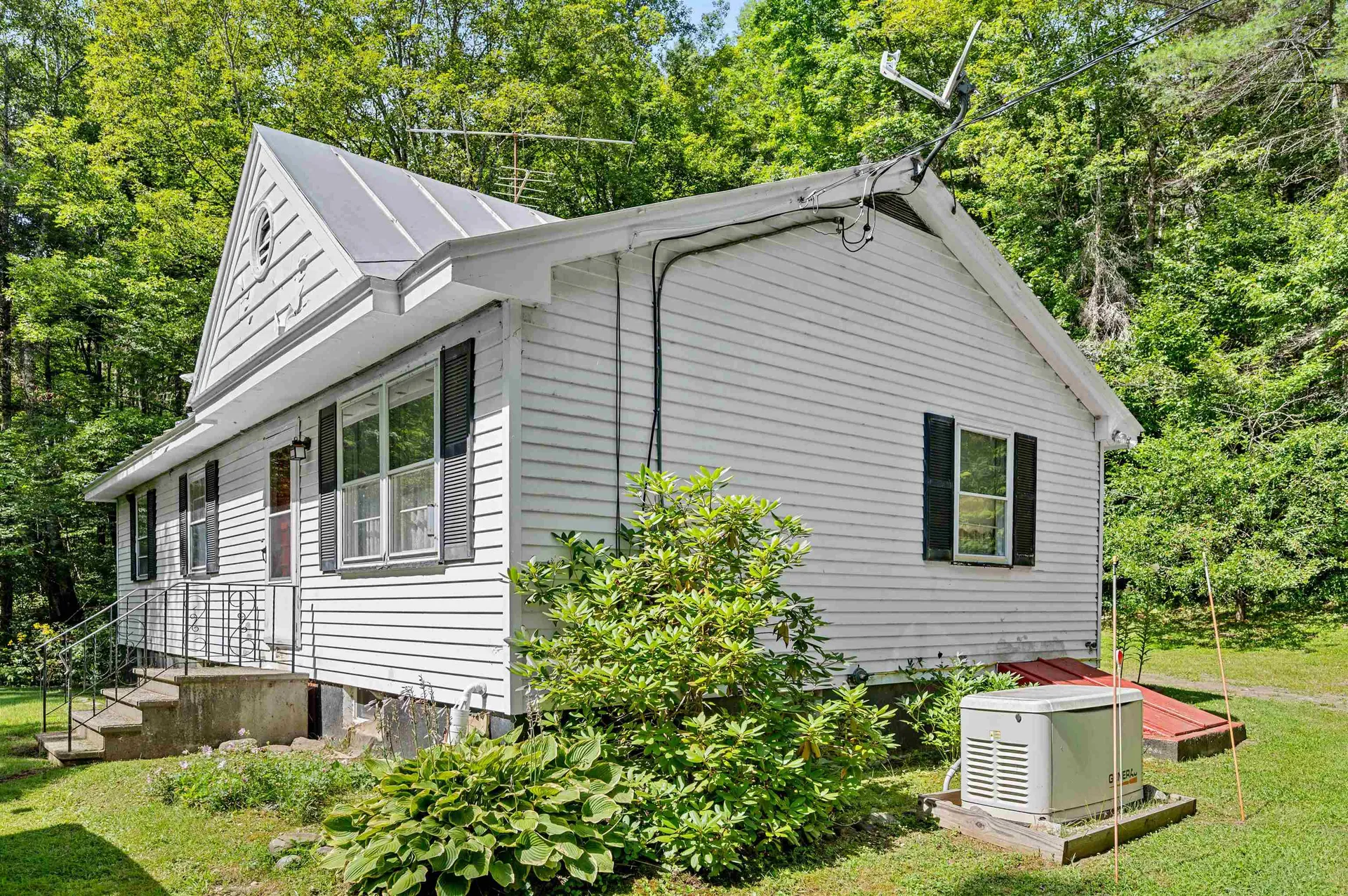 25 Bear Hoot Hollow Washington VT 05675