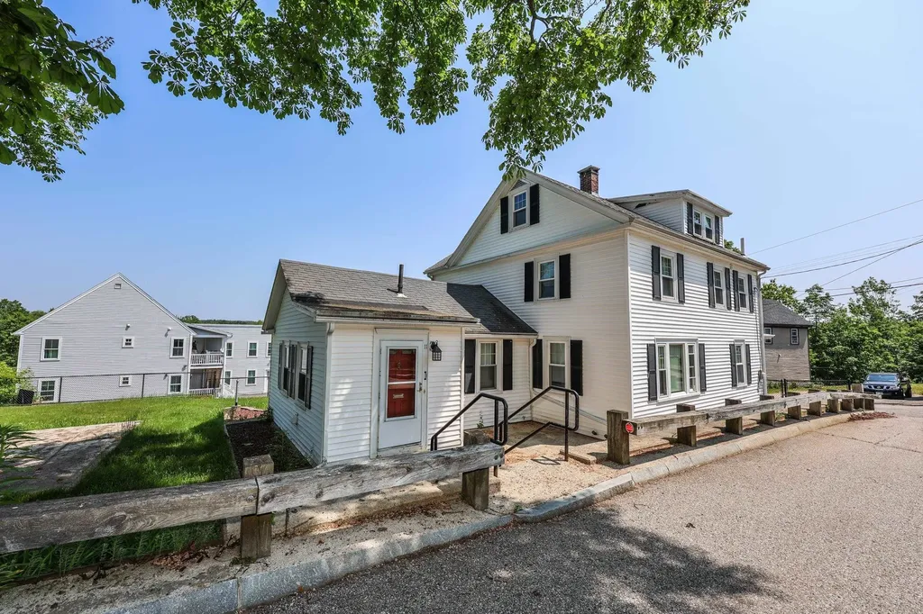 11 Linden Street Somersworth NH 03878