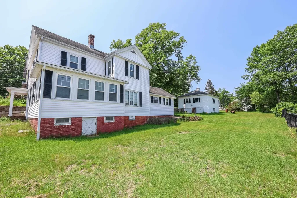 11 Linden Street Somersworth NH 03878