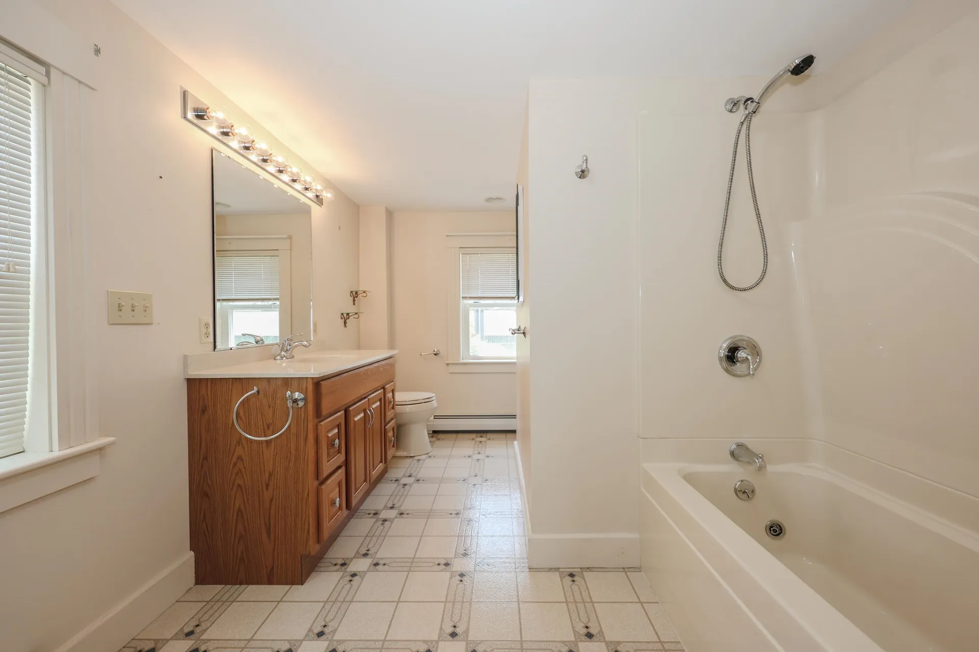 11 Linden Street Somersworth NH 03878