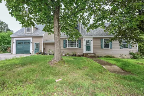 62 Larch Street Goffstown NH 03102