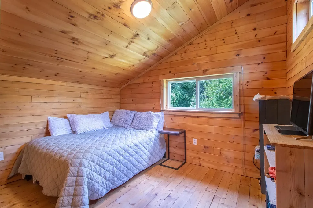 75 Stonewall Street Newport City VT 05855