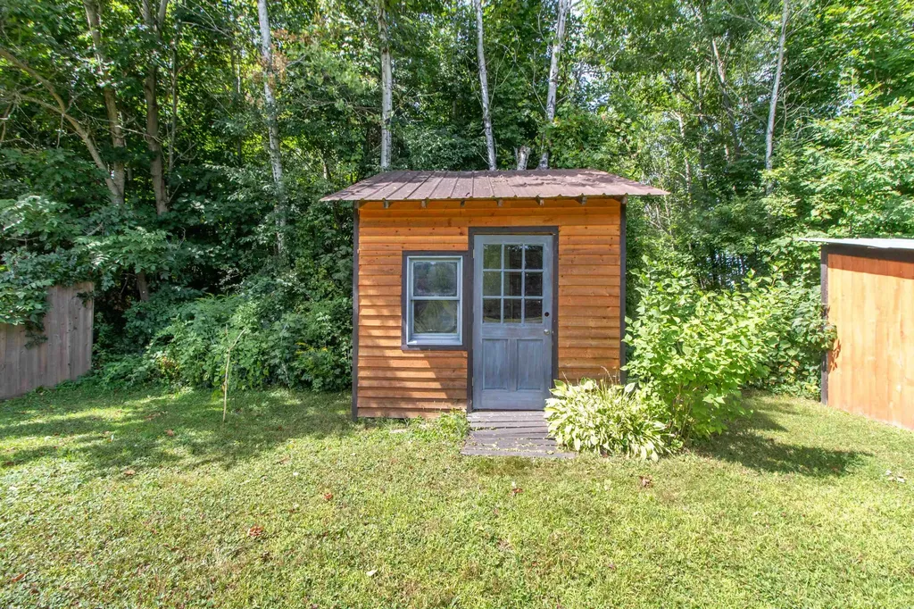 75 Stonewall Street Newport City VT 05855