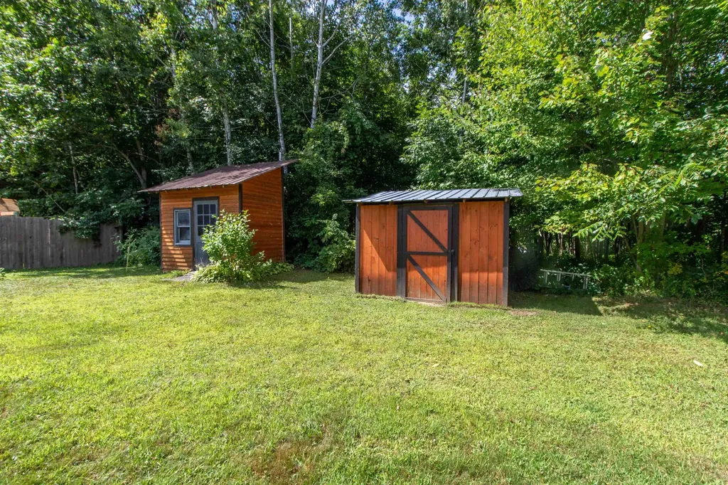 75 Stonewall Street Newport City VT 05855