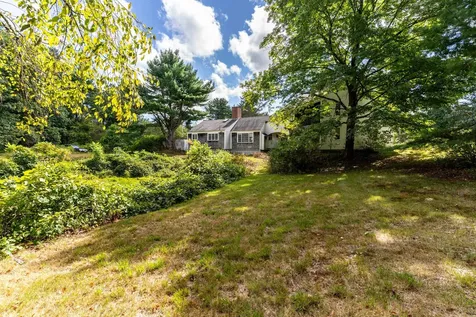 21 Currier Street South Hampton NH 03827