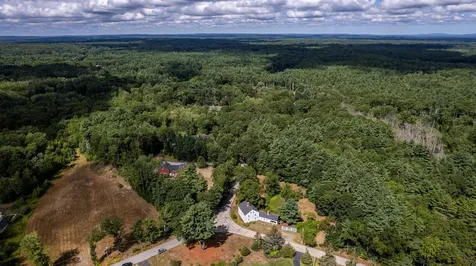 21 Currier Street South Hampton NH 03827