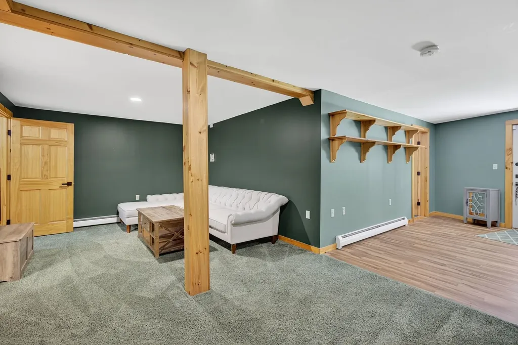571 Hurricane Road Keene NH 03431
