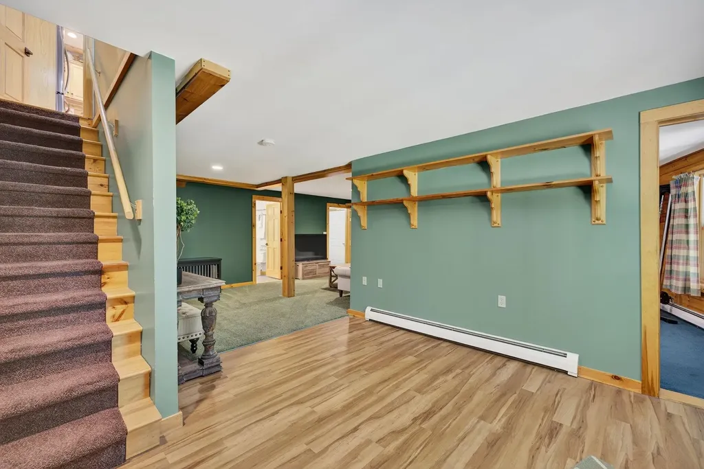 571 Hurricane Road Keene NH 03431