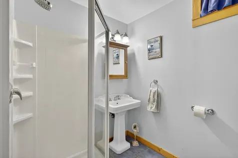 571 Hurricane Road Keene NH 03431