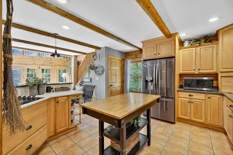 571 Hurricane Road Keene NH 03431