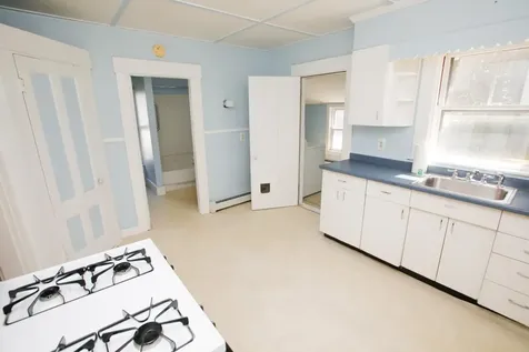 33 Appleton Street Manchester NH 03104