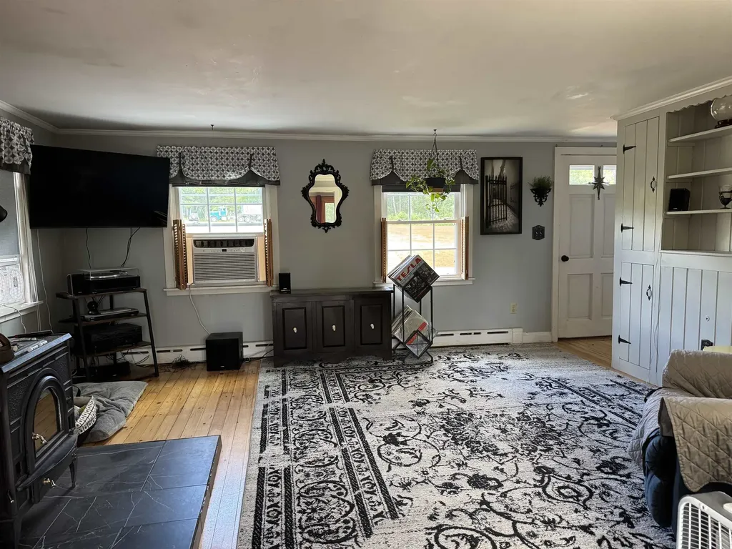 7 Garney Road Brookfield NH 03872