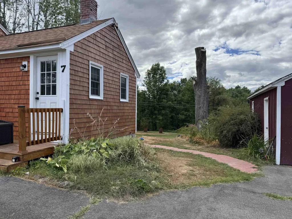 7 Garney Road Brookfield NH 03872