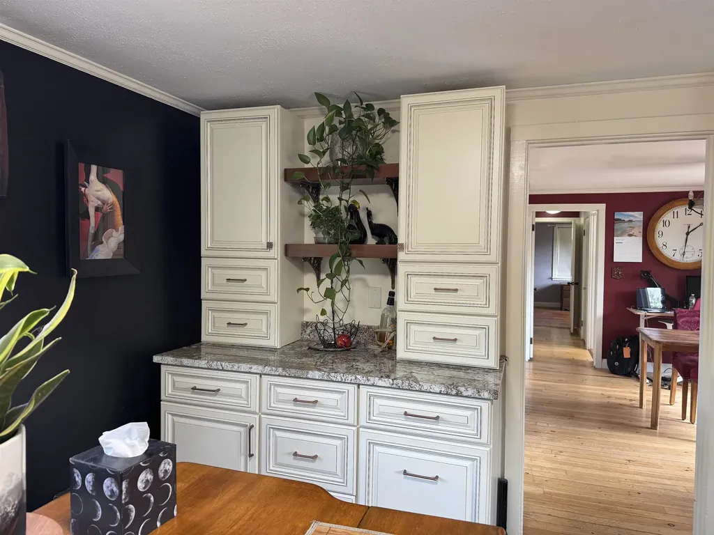 7 Garney Road Brookfield NH 03872