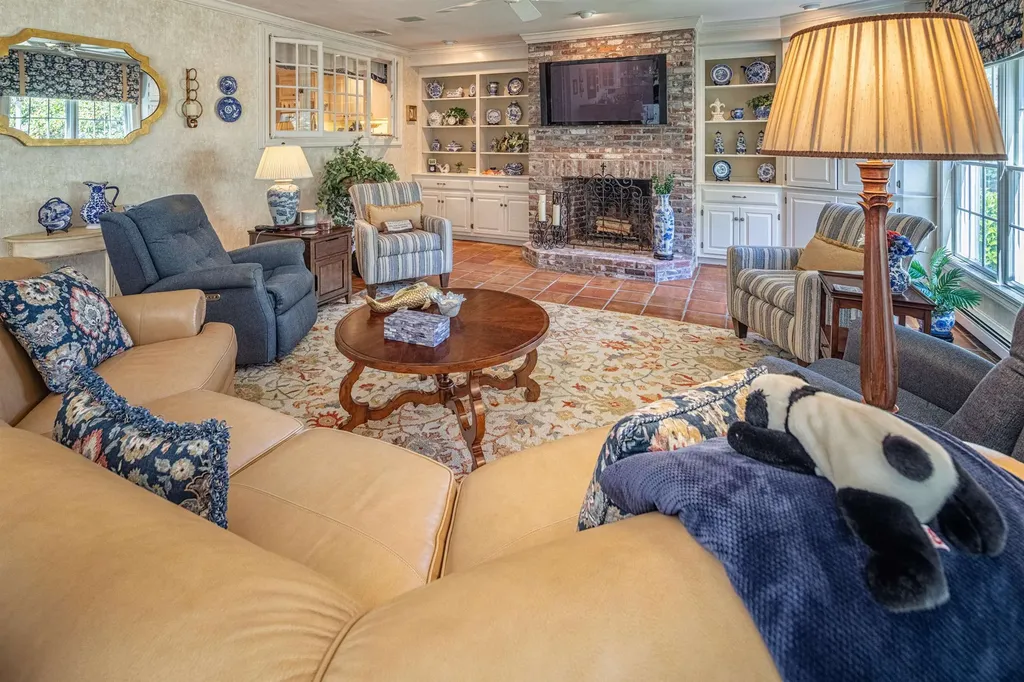 2 Shamrock Lane Dover NH 03820